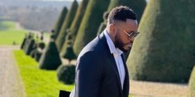 Kerad lâche son excellent nouveau single \'\'Rien de personnel\'\' (son)