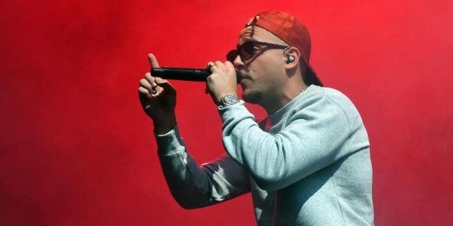 PLK arrête son concert pour venir en aide à une fan (vidéo)