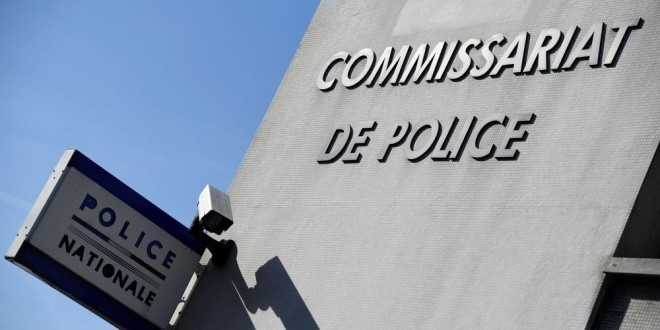 Le commissariat de Vitry attaqué au cocktail molotov en guise de représailles  (Photos)