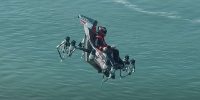 Un Marseillais présente le ‘’JetRacer’’ la première voiture volante au monde (Vidéo) 