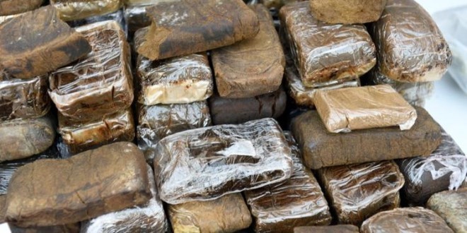 La police intercepte un go-fast et saisi plus d’une tonne de Cannabis (Photos)