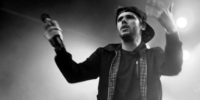 Orelsan rejugé pour provocation à la violence envers les femmes