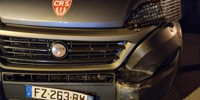 Un automobiliste ivre refuse d’obtempérer et fonce à plusieurs reprises sur des policiers 