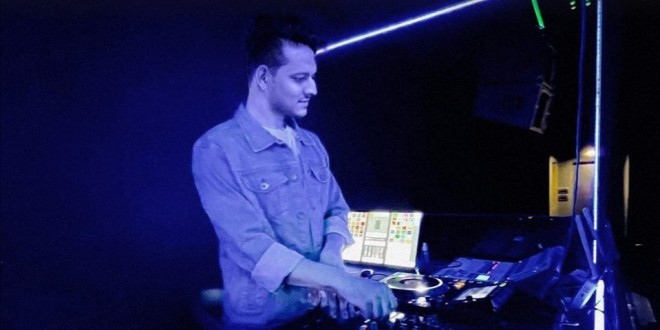 Suraj Badoni devient le premier DJ d’origine indienne à mixer au Indian Film Festival