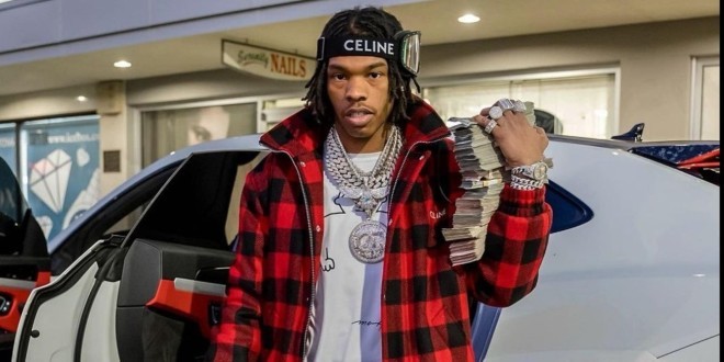 Lil Baby gagne 1M de dollars au casino et décide de partager les gains avec ses potes (Vidéo) 