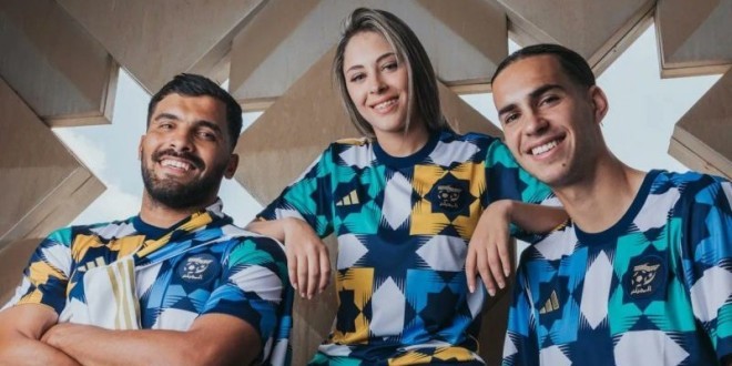 Le Maroc et l’Algérie se bagarrent à cause du nouveau maillot des Fennecs 