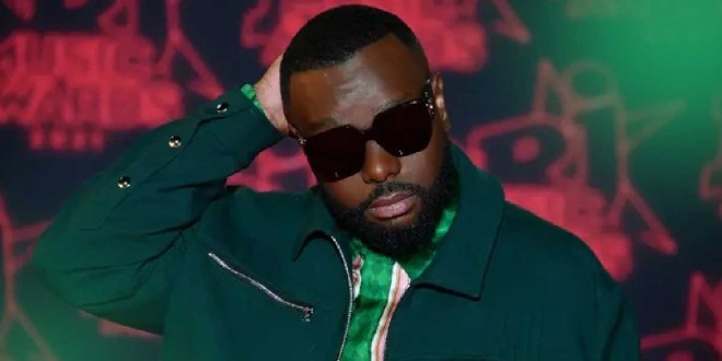 Gims dévoile une photo de lui avec le visage ensanglanté, ses fans s\'inquiètent (photo)