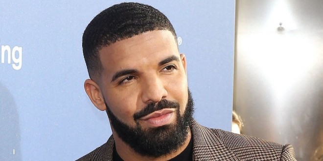 Drake sera honoré par le FC Barcelone lors du Classico (Vidéo) 