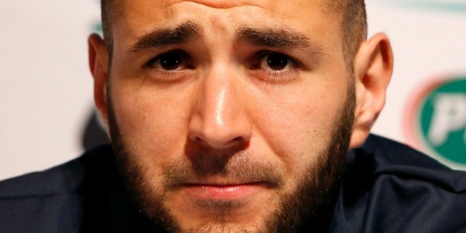 François Hollande enterre Karim Benzema !