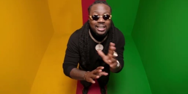 Jahyanai frappe très fort avec l\'excellent \'\'Ghetto Red\'\' (clip officiel)