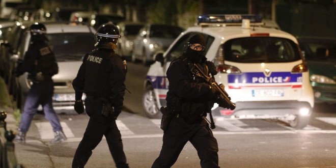 Une cinquantaine de jeunes tendent un guet-apens aux policiers à Aulnay-sous-Bois  (Vidéo) 