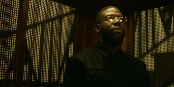 Dinos réalise une incroyable première semaine avec son album \'\'Hiver à Paris\'\'
