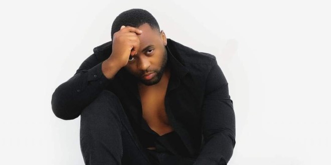 Lil-izi Offishall lâche son excellent nouveau morceau \'\'Whisky Business\'\' (Clip Officiel)
