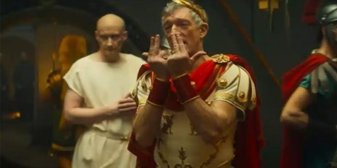 Le signe JUL dans le teaser d\'Asterix expliqué par Vincent Cassel