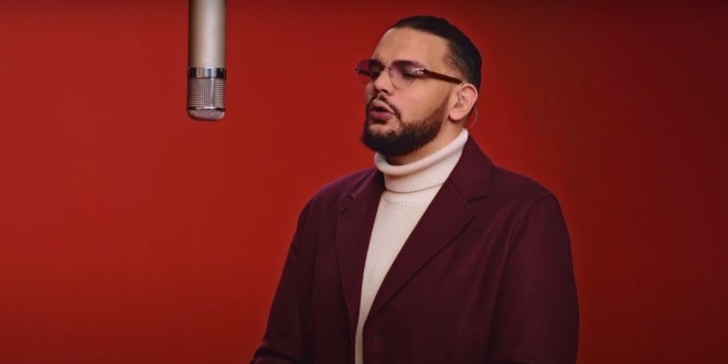 Sadek interprète le puissant \'\'Changement de propriétaire\'\' chez COLORS