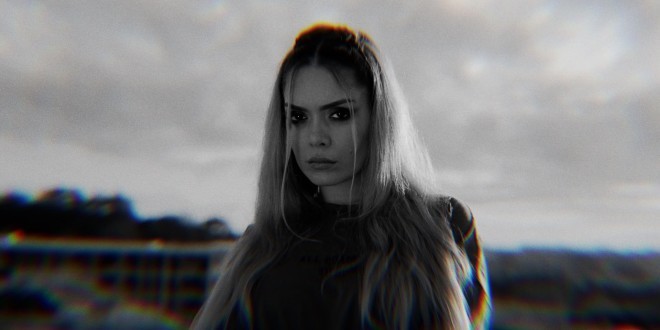 B.Ivee signe son retour avec l\'excellent \'\'J\'m\'étais dit\'\' (Clip Officiel)