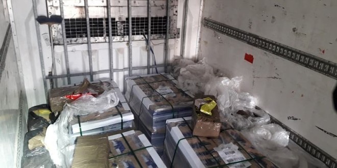 Les douanes interceptent une somme record de stupéfiants dans un camion de pièces détaches !
