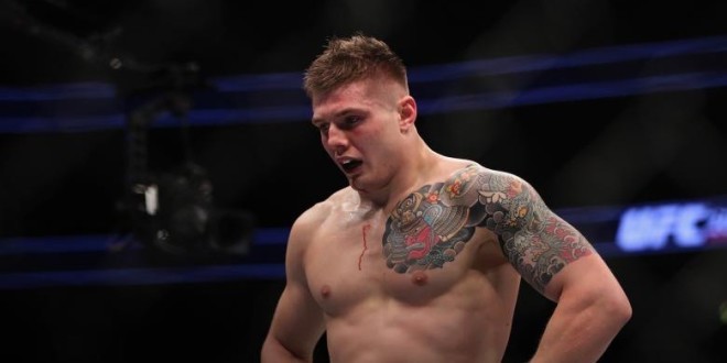 Le combattant Marvin Vettori met KO un rappeur lors d’un gala de boxe ! (Vidéo)