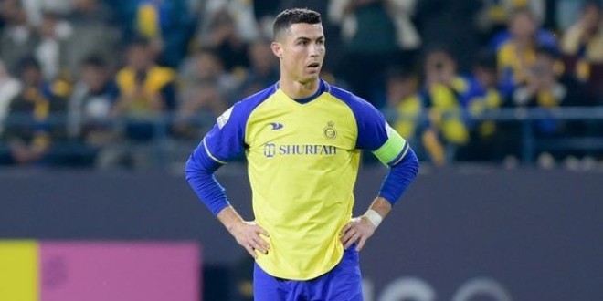 Cristiano Ronaldo esquinte son nouveau bolide à 10 millions d\'euros ! (Vidéo)