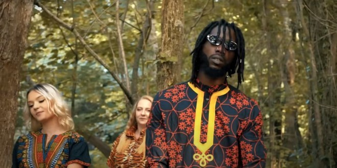 Dodido balance son excellent nouveau titre \'\'Na Kuffi\'\' (clip officiel)