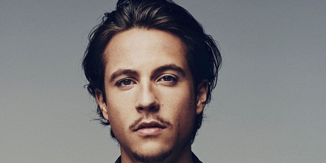 Nekfeu disque de platine en deux semaines.