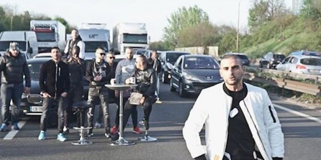 Seine Saint-Denis : le rappeur Fianso tourne son clip sur l\'autoroute A3