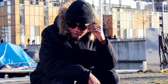 Eelcoyote est son nom d’artiste, mais tout le monde le surnomme ElcoyoMyNigga. 