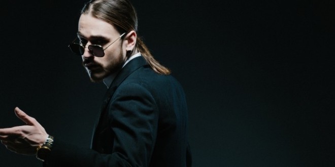 Sch se glisse dans la peau de « Nino Brown » dans son nouveau clip!
