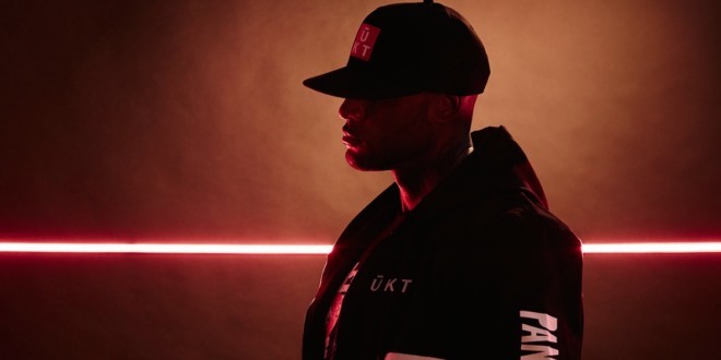 Booba dévoile \"A la Folie\", le clip!