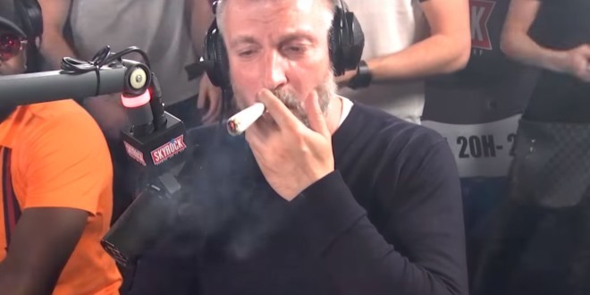 Fred fume un ENORME SPLIFF en DIRECT sur Planète Rap !!
