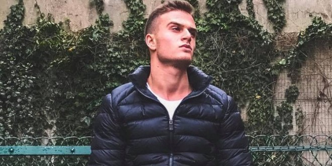 M.A.X, un Mc frais débarque avec \"Loin d\'ici\"! 