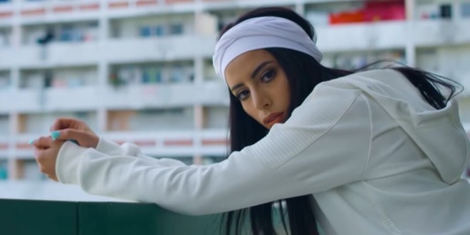 Moon’A lance une série de freestyles « Médusé » 