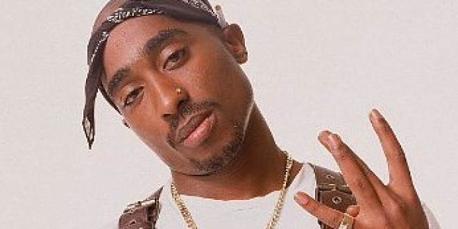 2Pac n\'est pas mort, il est de retour au studio et des nouveaux morceaux arrivent bientôt !