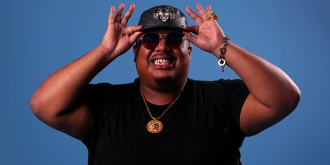 Naza annonce la sortie d\'un album gratuit et sort un clip intitulé \'\'Benef\'\'