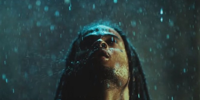 Kalash assure son retour dans son merveilleux nouveau clip \'\'Bonda Manmanw\'\'