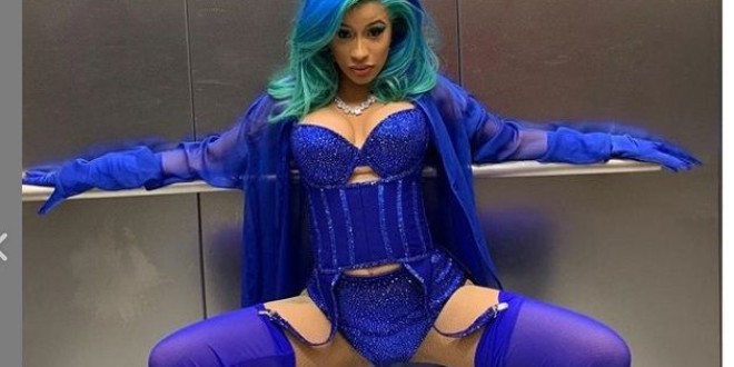 Cardi B est en manque de sex, elle le fait savoir dans une vidéo live ! 
