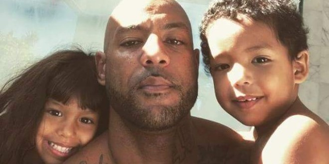 Booba : L\'un de ses morceaux est écouté et chanté en famille (Vidéo) 