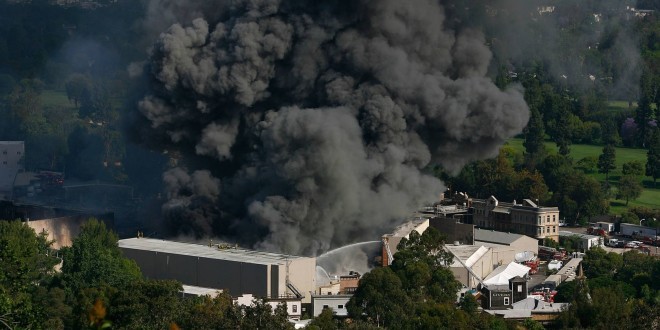 Un immense incendie a détruit des sons inédits de 2Pac, Snoop Dogg, Eminem et 50 Cent !