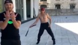 Jul rencontre Jean-Claude Van Damme qui lui fait un show à la Bruce Lee ! Jul rencontre Jean-Claude Van Damme qui lui fait un show à la Bruce Lee !
