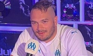 Les chiffres de ventes de l'album ''Rien100Rien'' de Jul ont été dévoilés ! Les chiffres de ventes de l'album ''Rien100Rien'' de Jul ont été dévoilés !