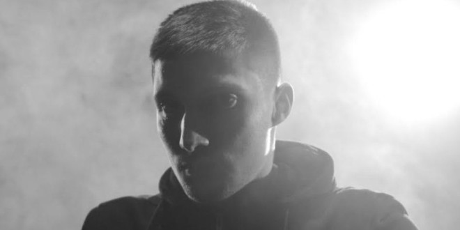 DASMEE un rappeur très talentueux qui t'emporte dans son univers sombre et lumineux !