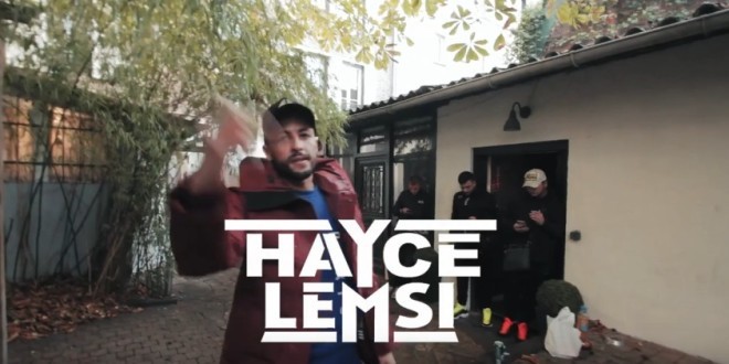 Hayce Lemsi a 6 poumons dans son nouveau freestyle ! Il revient fort...