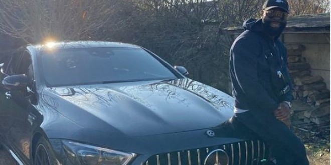 Kaaris se paye une nouvelle voiture à 170.000 euros et s\'affiche sur instagram ! 
