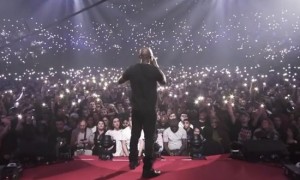 Kery James chante “Banlieusards“ en chœur avec 20 000 personnes à l’AccorHotels Arena ! (Vidéo) Kery James chante “Banlieusards“ en chœur avec 20 000 personnes à l’AccorHotels Arena ! (Vidéo)