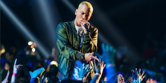 Eminem : Beaucoup d\'indices confirment le retour d\'Em\' avec un album surprise cette semaine ! 
