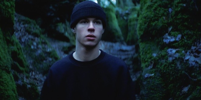 SEB se lance dans le rap et envoie un incroyable morceau \'\'Taedium\'\' (Clip Officiel) 