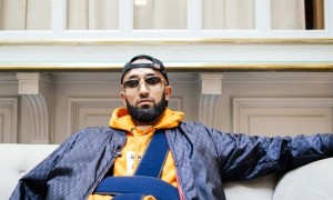 Niro annonce qu'il prépare une série qu'il sortira bientôt (Vidéo) Niro annonce qu'il prépare une série qu'il sortira bientôt (Vidéo)