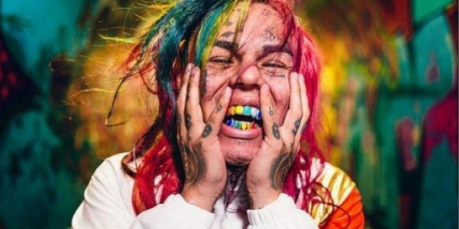 6ix9ine ne sait pas pourquoi tout le monde le traite de \'\'poucave\'\' !