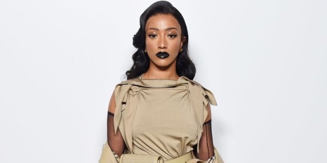 Shay est la première artiste noire francophone en couverture du magazine Vogue Japon 