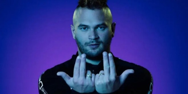 Le 20e album de Jul \'\'La Machine\'\' est certifié disque d\'or en 10 jours 